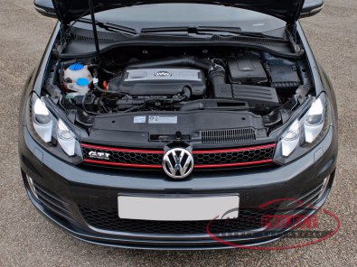 VOLKSWAGEN GOLF VI 2.0 TSI 210 GTI - 12